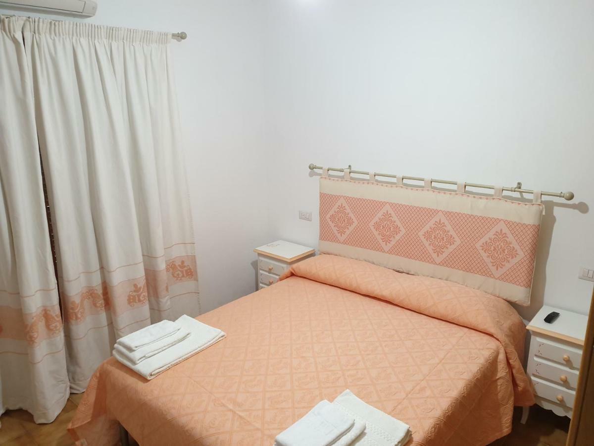 Jacob Guesthouse Olbia Ngoại thất bức ảnh